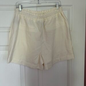 Simply Vera Vera Wang Off White Shorts Size Large
